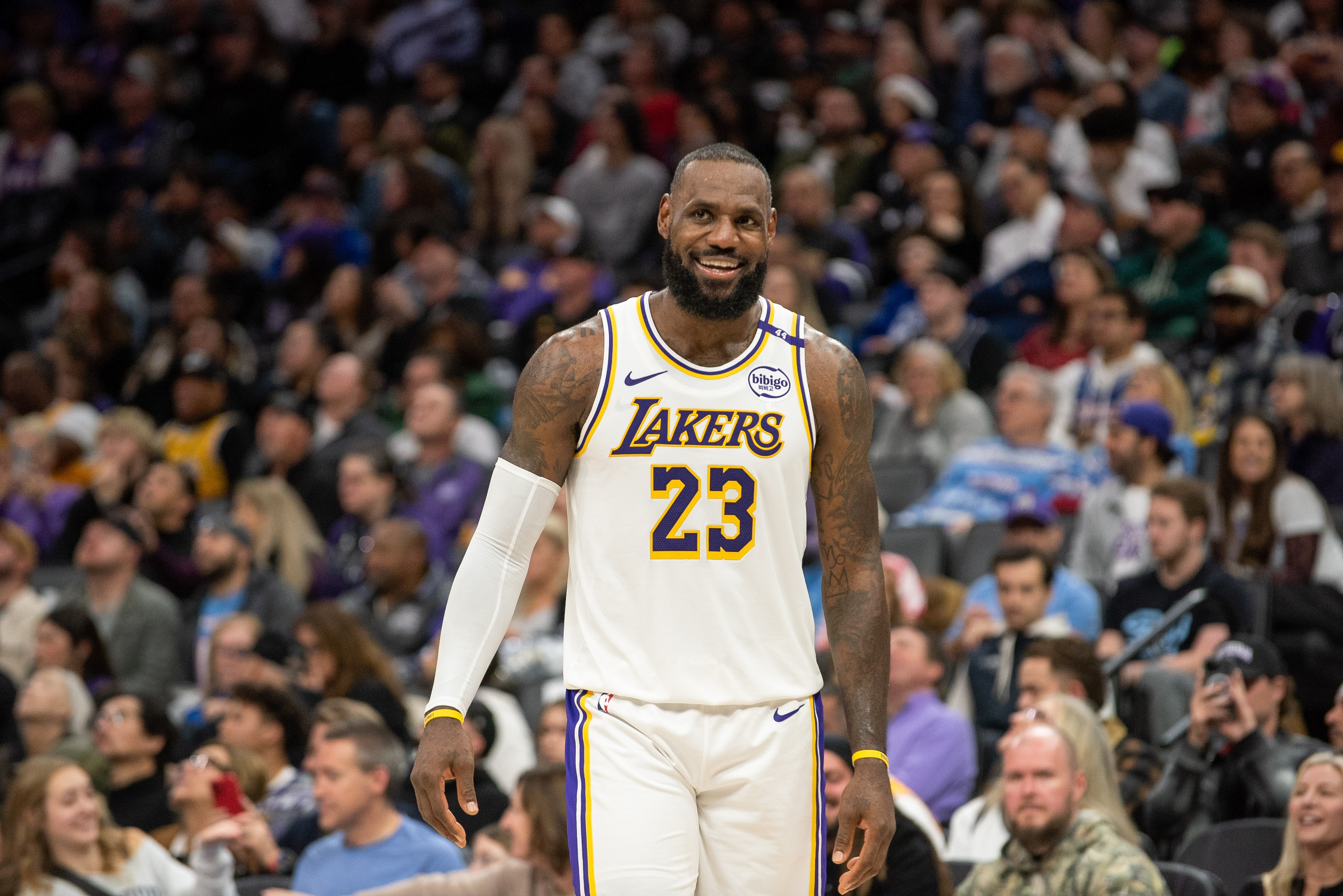 NBA官方曬詹姆斯圣誕大戰(zhàn)紀(jì)錄：總得分出場數(shù)第一勝場數(shù)并列第一